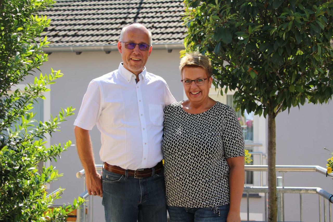 Ferienwohnungen Vulkaneifel Nickenich Buitenkant foto