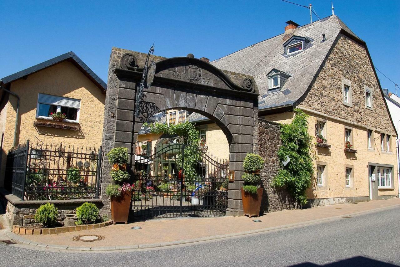 Ferienwohnungen Vulkaneifel Nickenich Buitenkant foto